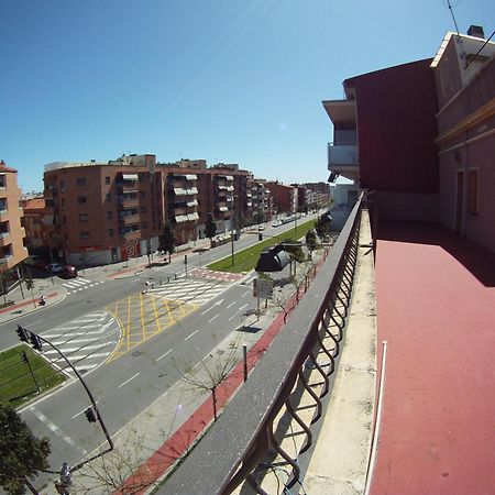 Hostal Restaurante Cornella Cornellà de Llobregat Exterior foto