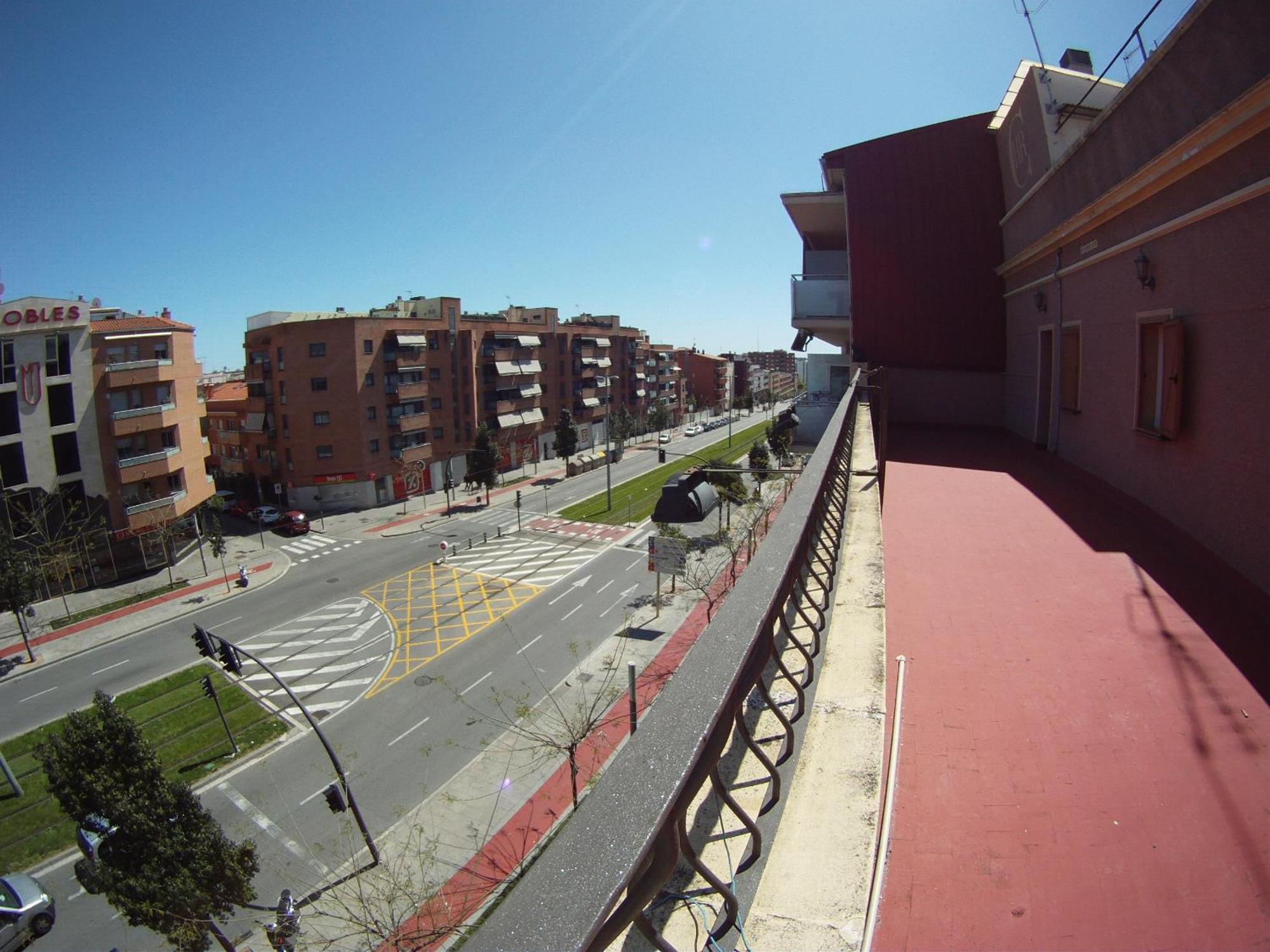 Hostal Restaurante Cornella Cornellà de Llobregat Exterior foto